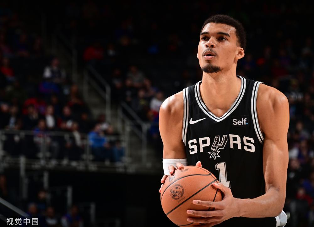 根据意大利 根据意大利